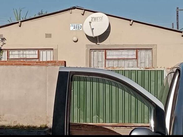 3 Bedroomed Plumtree House For Sale
