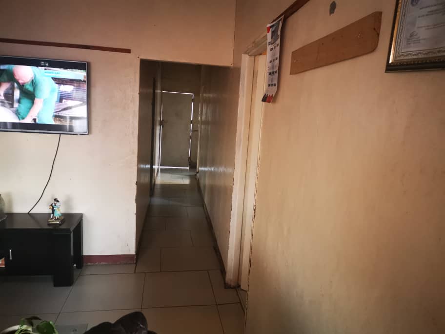 3 Bedroomed house in Emakhandeni for Sale