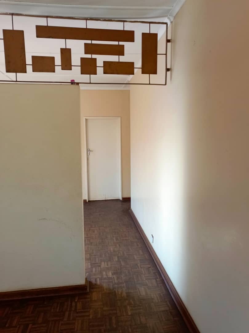 WhatsApp Image 2025-07-10 at 00.28.55 (1) 3 Bedroomed House in Montrose For Rental