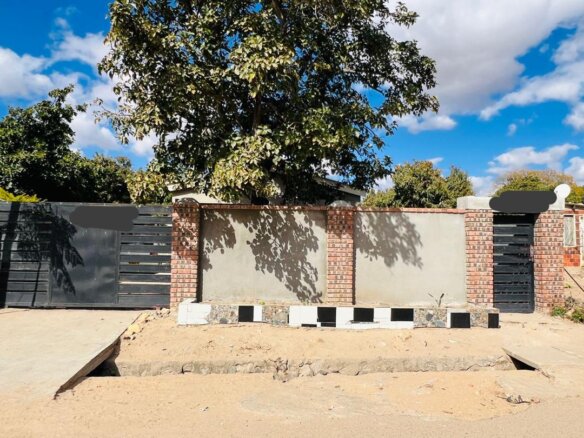 3 Bedroom House In New Magwegwe For Sale