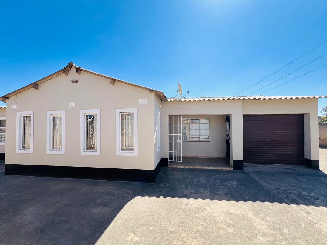WhatsApp Image 2025-08-13 at 13.46.46_c63bc860 3 Bedroomed Cowdray Park house for sale