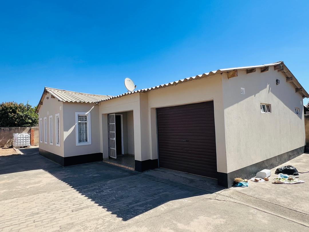 WhatsApp Image 2025-08-13 at 13.46.47_18367b94 3 Bedroomed Cowdray Park house for sale