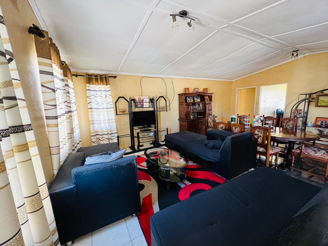 WhatsApp Image 2025-08-13 at 13.46.49_37d3eb69 3 Bedroomed Cowdray Park house for sale