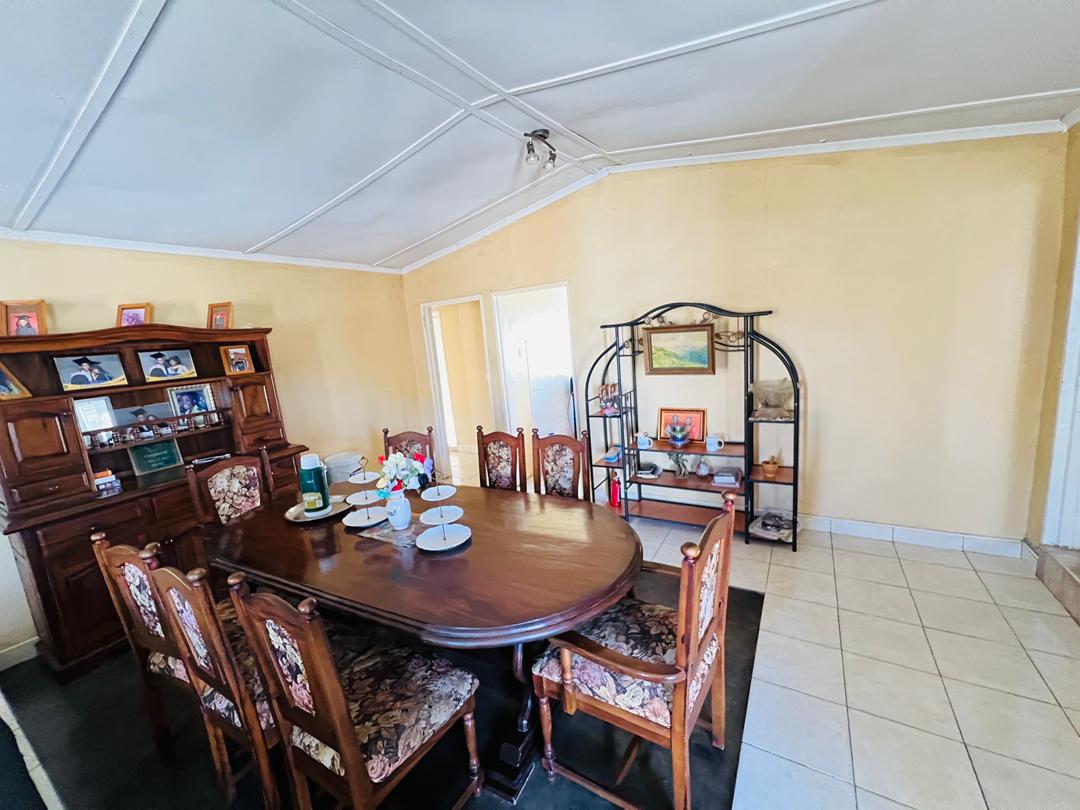 WhatsApp Image 2025-08-13 at 13.46.50_6f964e68 3 Bedroomed Cowdray Park house for sale