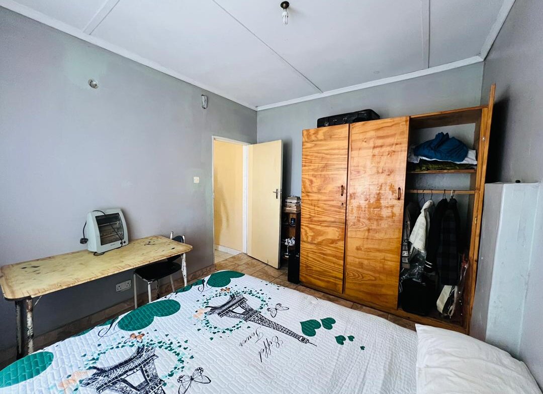 3 Bedroomed Cowdray Park house for sale
