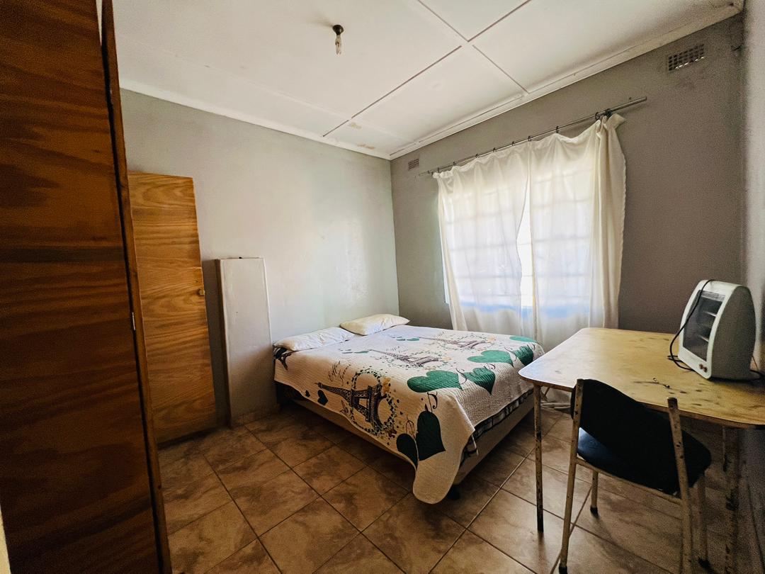 WhatsApp Image 2025-08-13 at 13.46.52_7c27e878 3 Bedroomed Cowdray Park house for sale