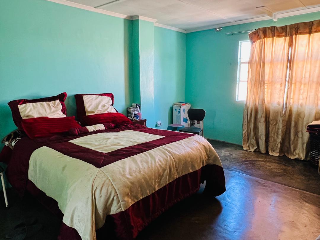 WhatsApp Image 2025-08-13 at 13.47.00_6552451d 3 Bedroomed Cowdray Park house for sale