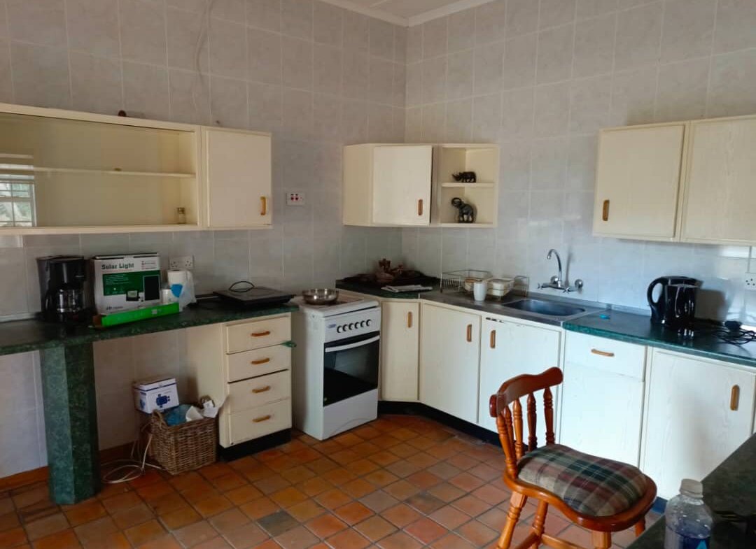 3 Bedroomed Burnside stand-alone cottage for rent