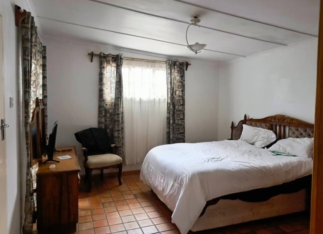 3 Bedroomed Burnside stand-alone cottage for rent