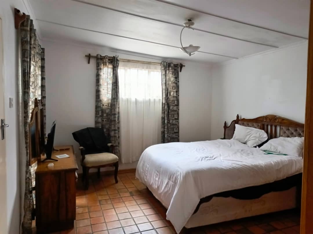WhatsApp Image 2025-08-19 at 09.14.54_bef0f3b7 3 Bedroomed Burnside stand-alone cottage for rent