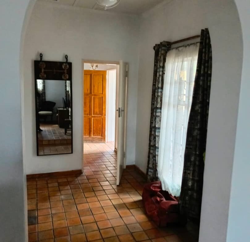 3 Bedroomed Burnside stand-alone cottage for rent
