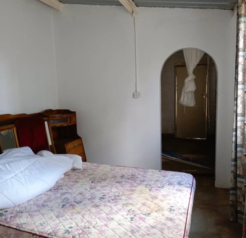 3 Bedroomed Burnside stand-alone cottage for rent
