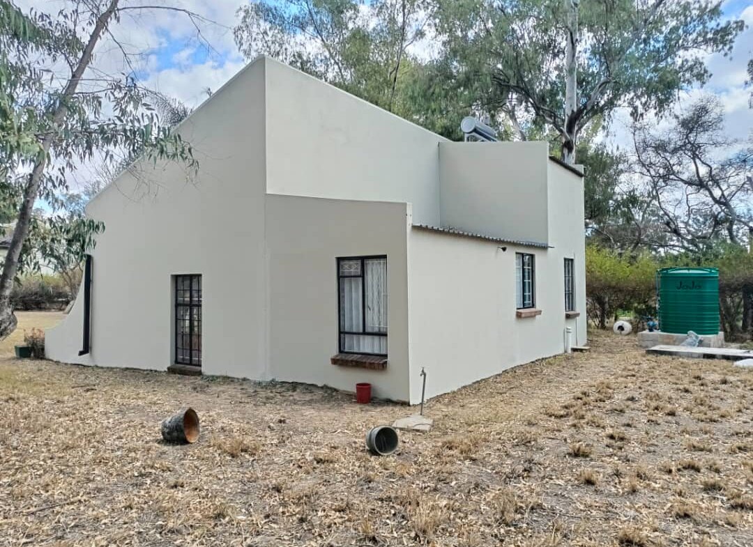 3 Bedroomed Burnside stand-alone cottage for rent