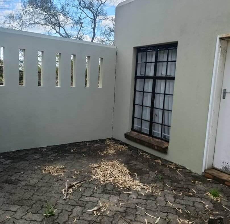 3 Bedroomed Burnside stand-alone cottage for rent