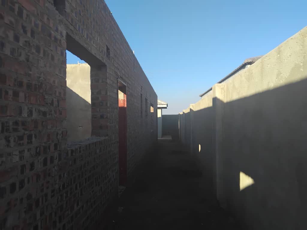 4 bedroomed Emhlangeni incomplete house for sale