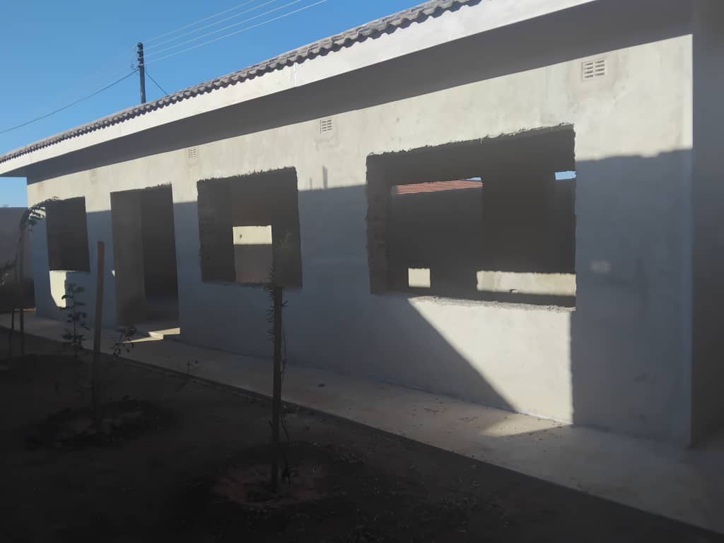 4 bedroomed Emhlangeni incomplete house for sale