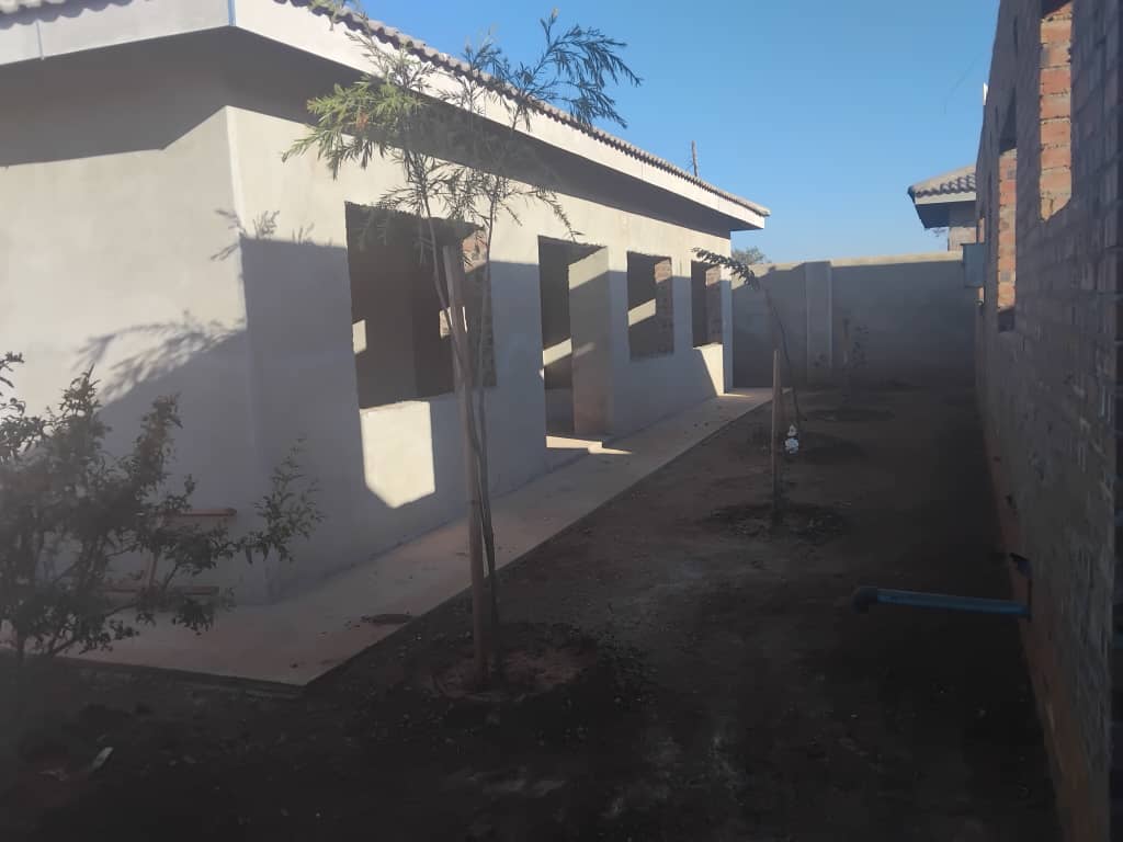 4 bedroomed Emhlangeni incomplete house for sale