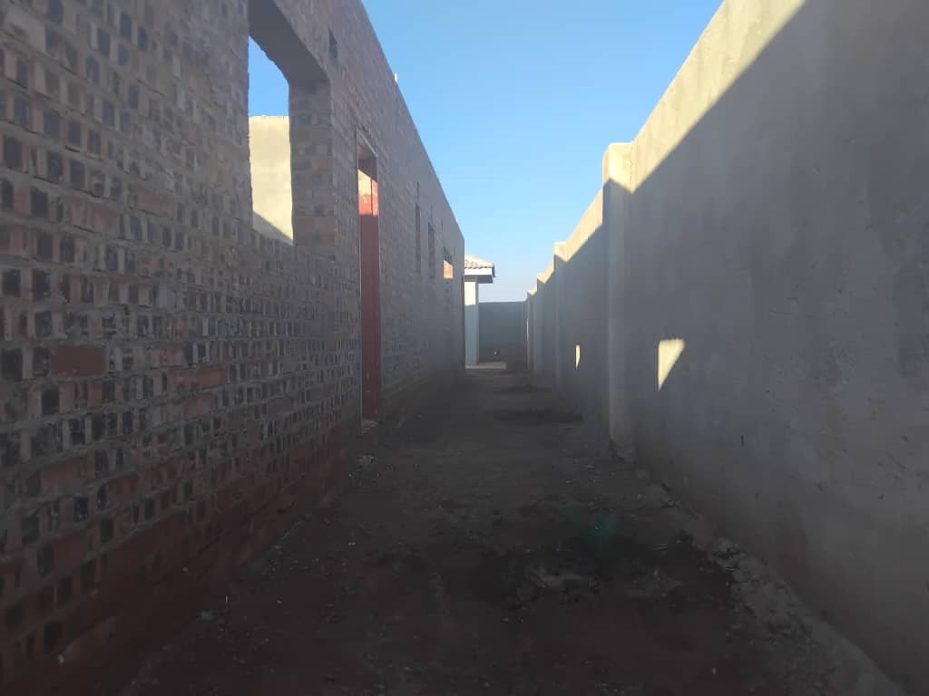 4 bedroomed Emhlangeni incomplete house for sale