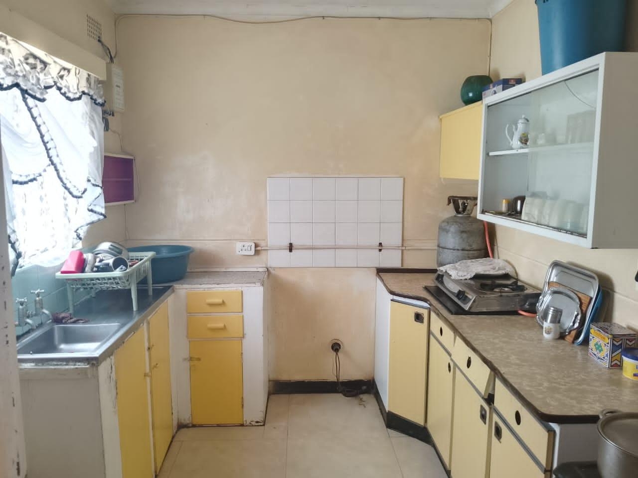 92118_3tvyuw1tnw Famona 3 bedroomed Duplex For Sale