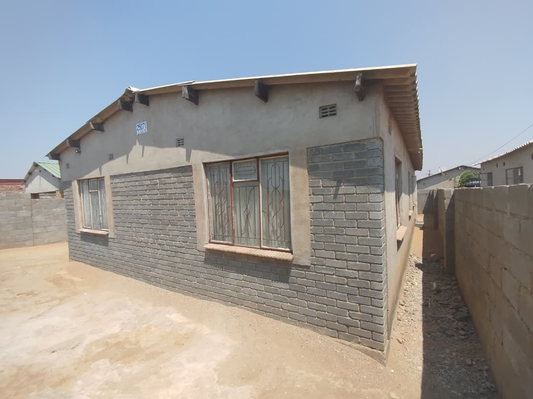 5 Bedroomed Pumula South house for sale