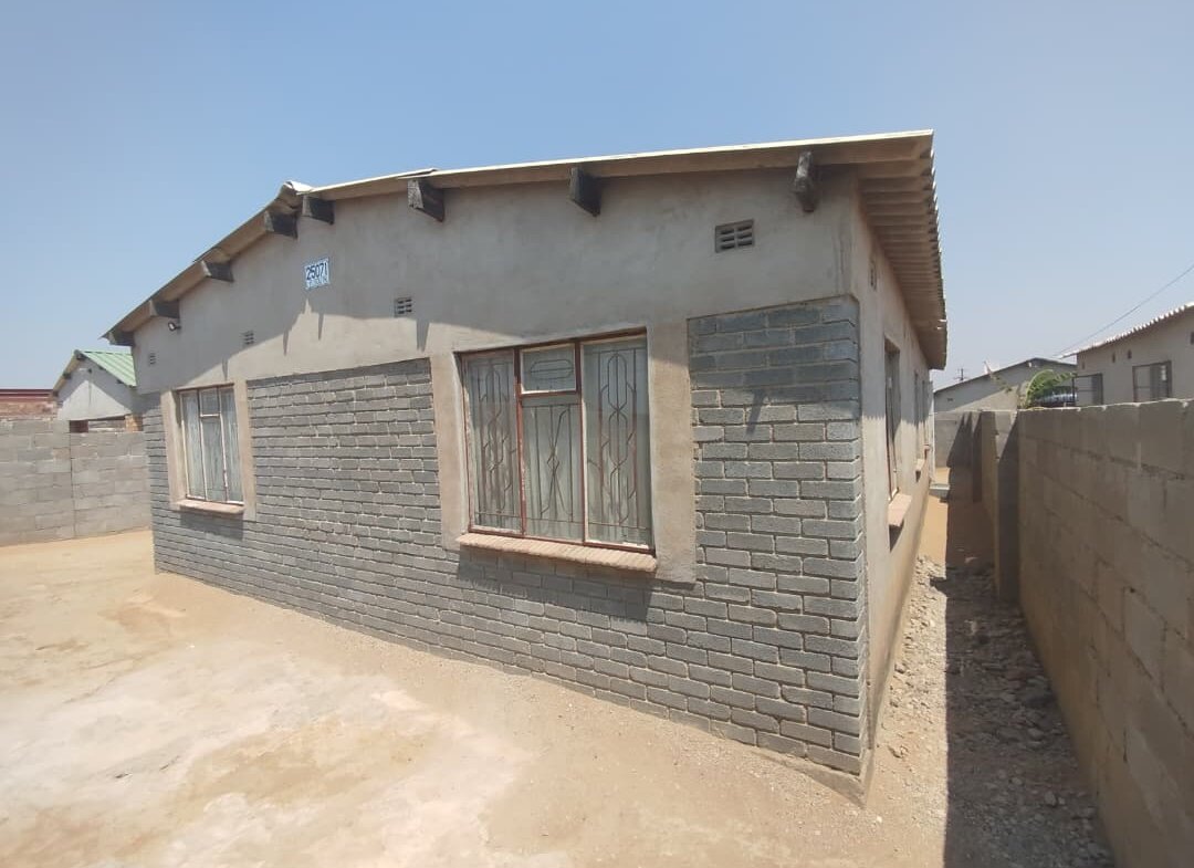 5 Bedroomed Pumula South house for sale