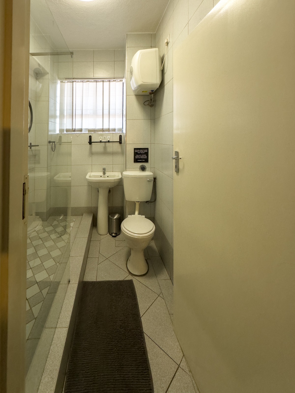 WhatsApp Image 2025-09-25 at 12.36.40_71545d51 N1 Hotel Luxurious Building for sale