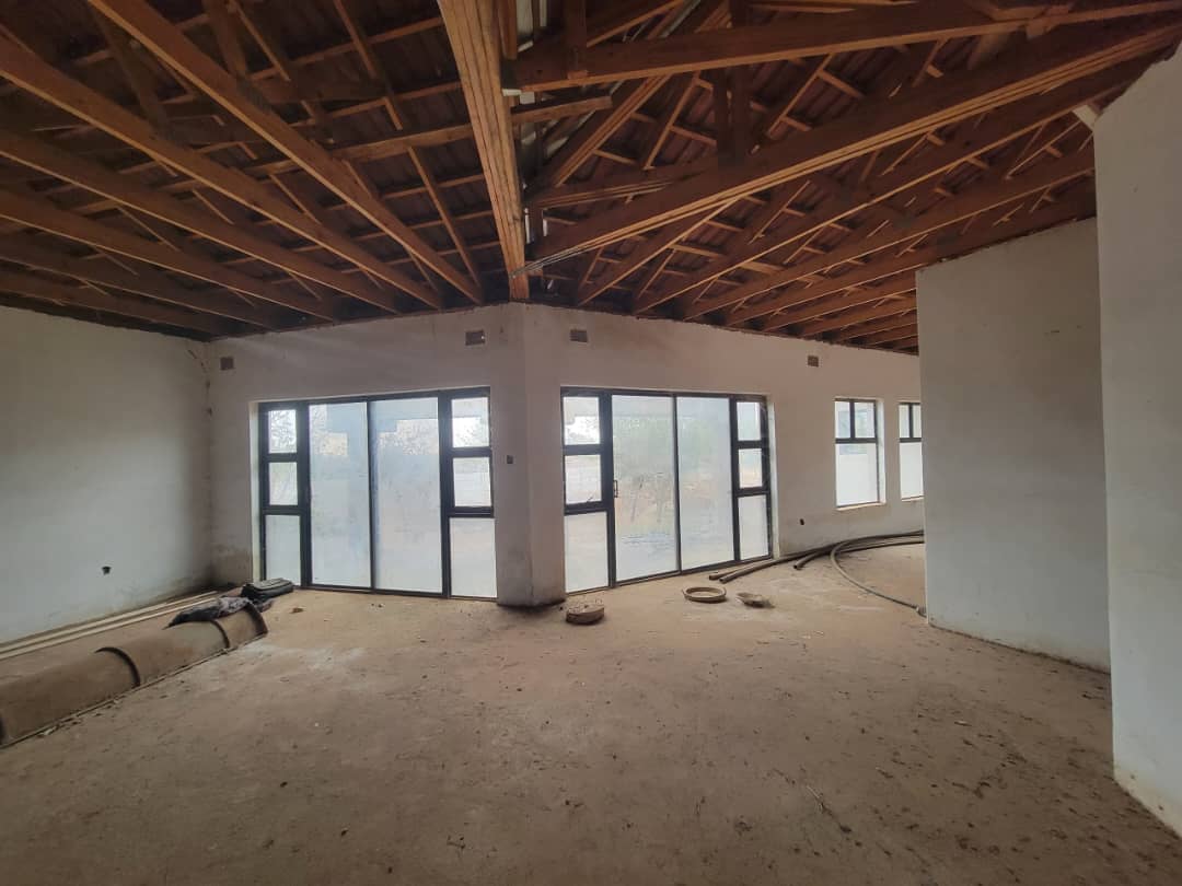 WhatsApp Image 2025-10-15 at 12.00.56_4502cf3f 4 Bedroom Incomplete house in Newtonwest