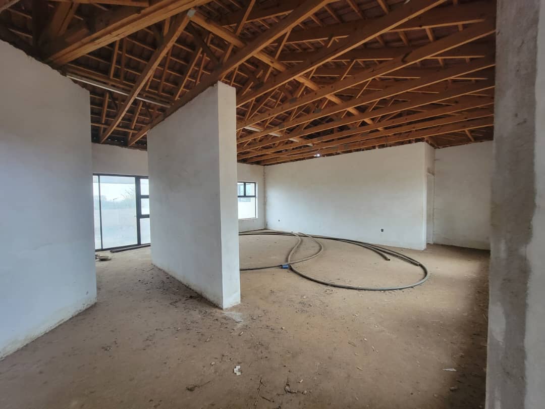 WhatsApp Image 2025-10-15 at 12.01.30_0c6621d1 4 Bedroom Incomplete house in Newtonwest