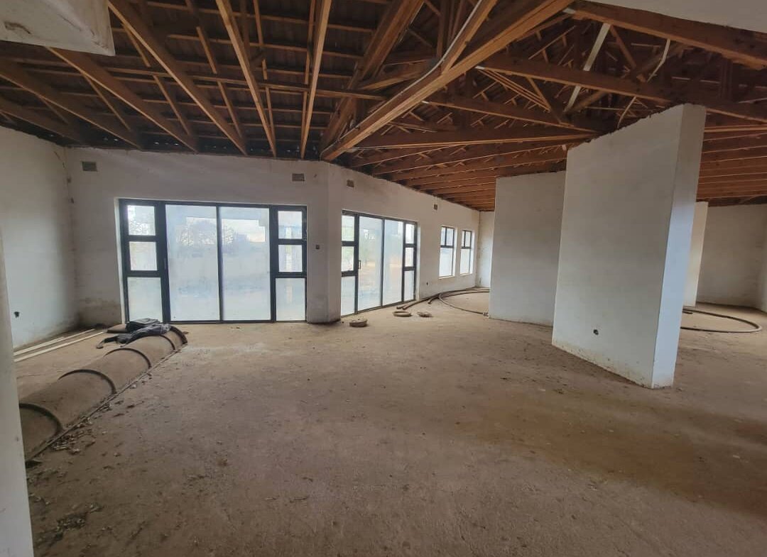 4 Bedroom Incomplete house in Newtonwest