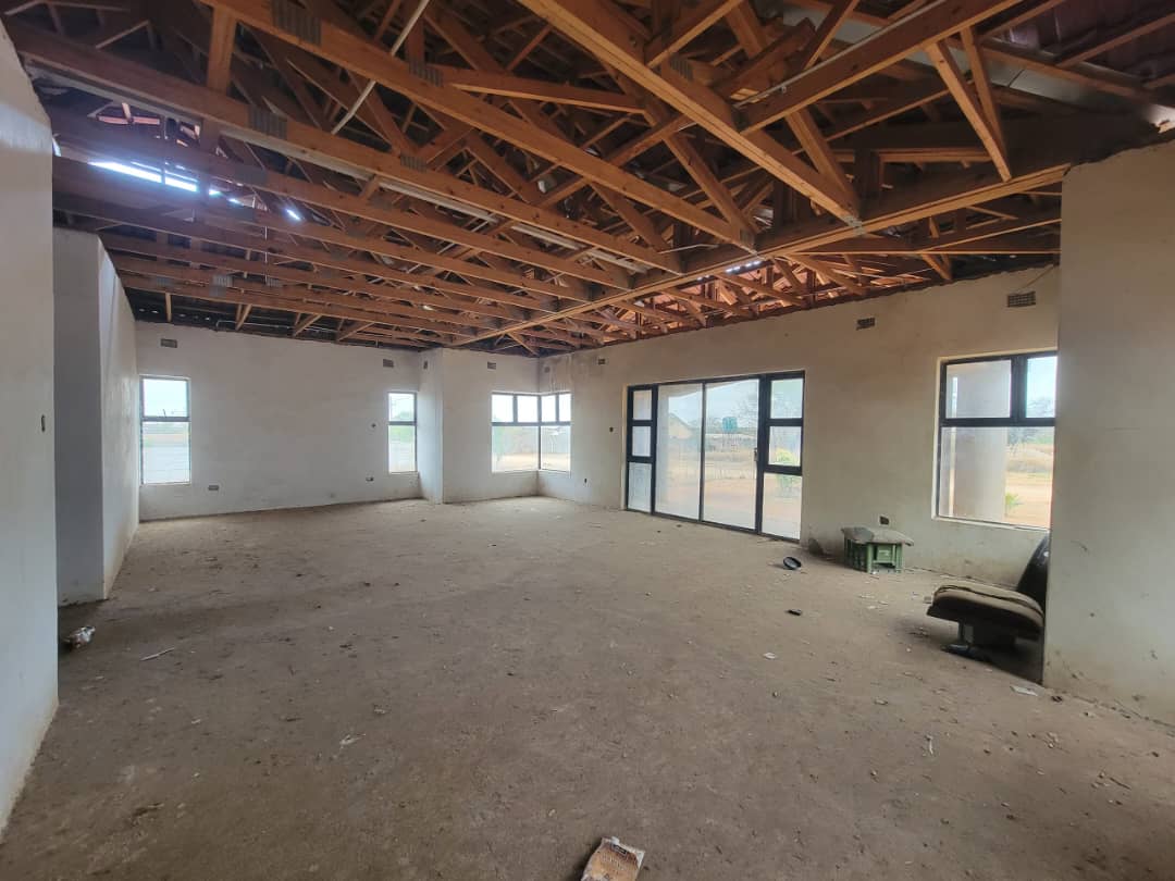 WhatsApp Image 2025-10-15 at 12.01.40_3a07ee1e 4 Bedroom Incomplete house in Newtonwest