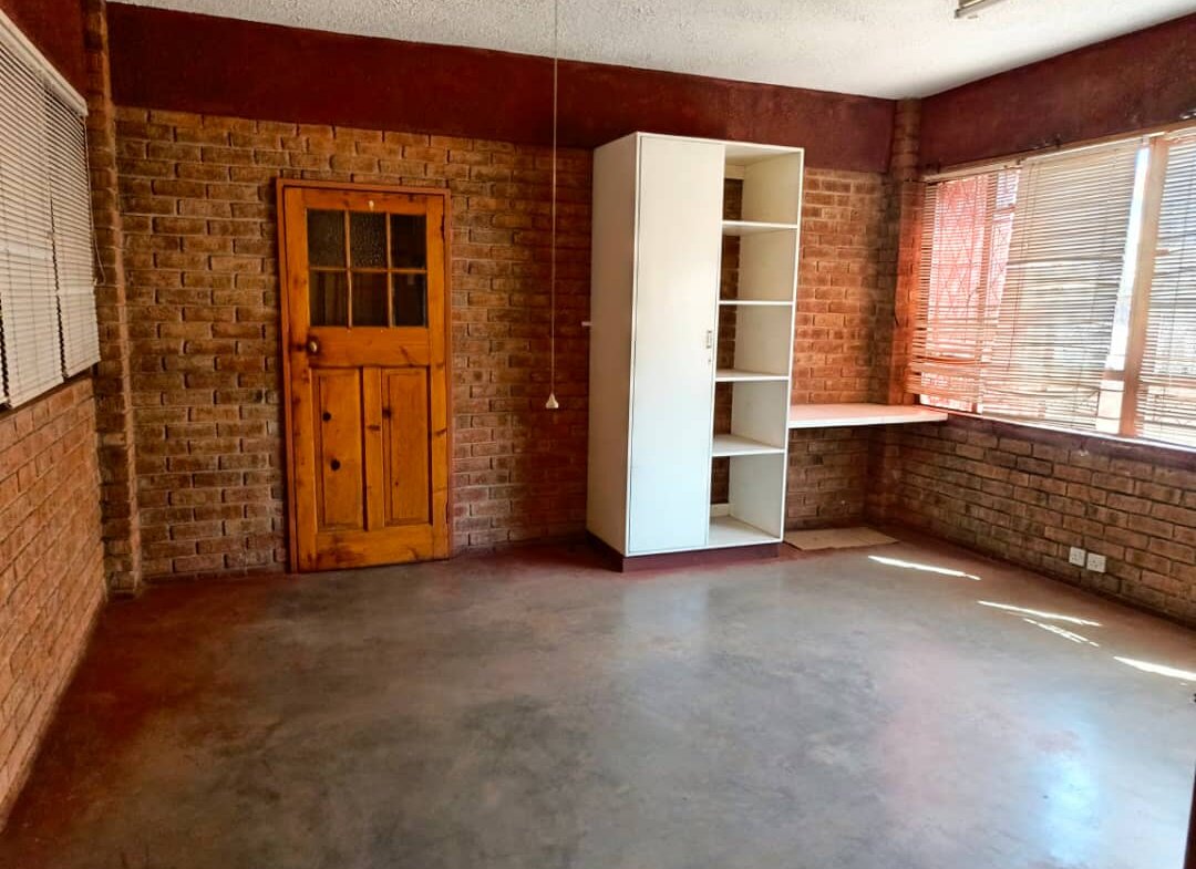 2 Offices to rent in Bulawayo CBD, Dansquare