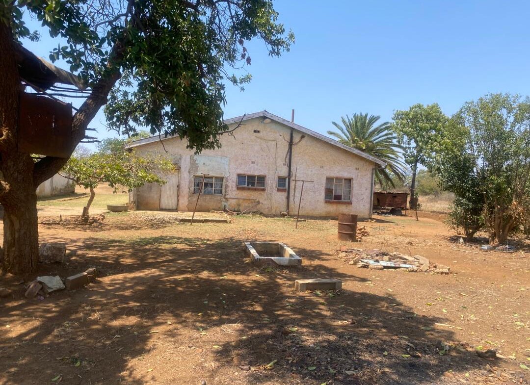 800 Square Meter Prime Land for sale in Woodville