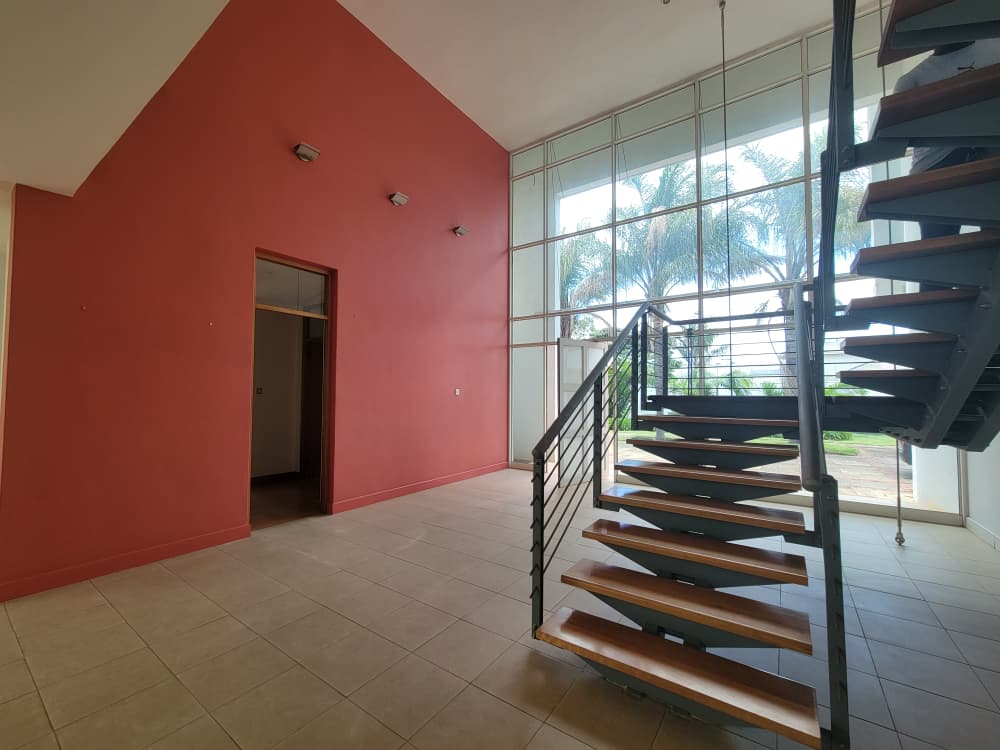 Spacious, well designed 5 Bedroom Burnside double storey for sale
