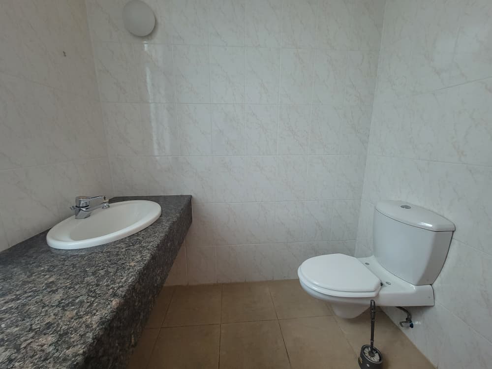 Spacious, well designed 5 Bedroom Burnside double storey for sale
