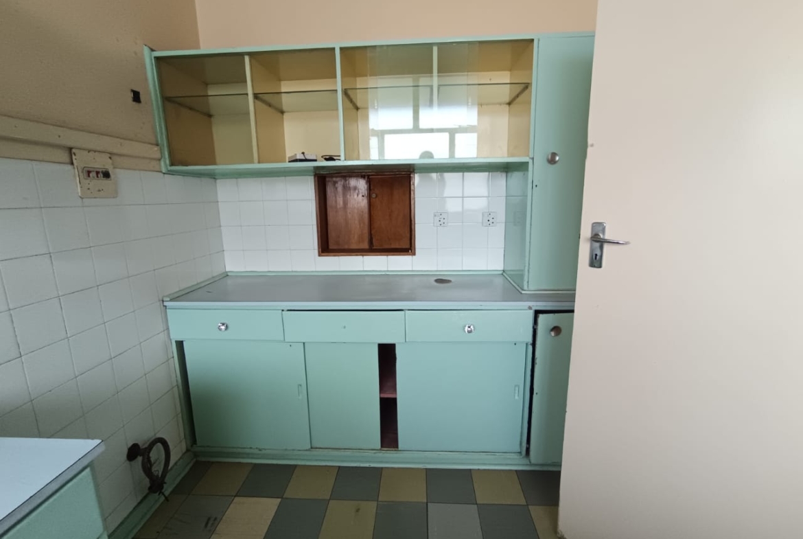 Charming 1-Bedroom Flat in Northend – Prime Location!