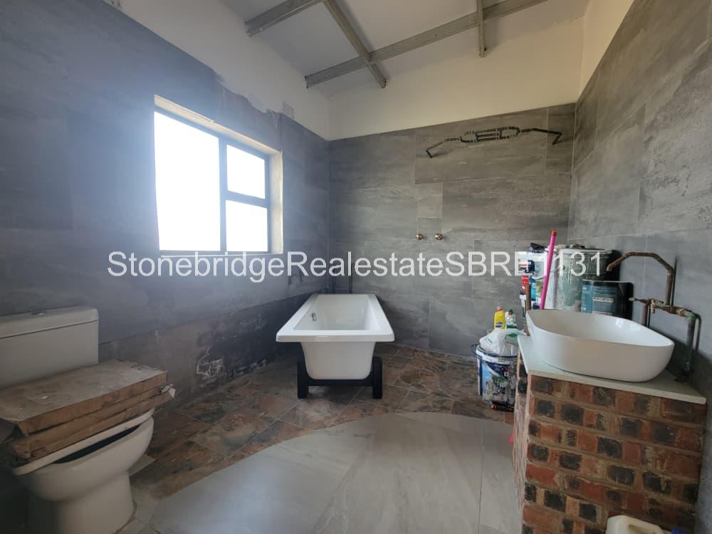 Modern 3 Bedroomed House in Hopelyn for sale