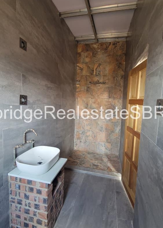 Modern 3 Bedroomed House in Hopelyn for sale