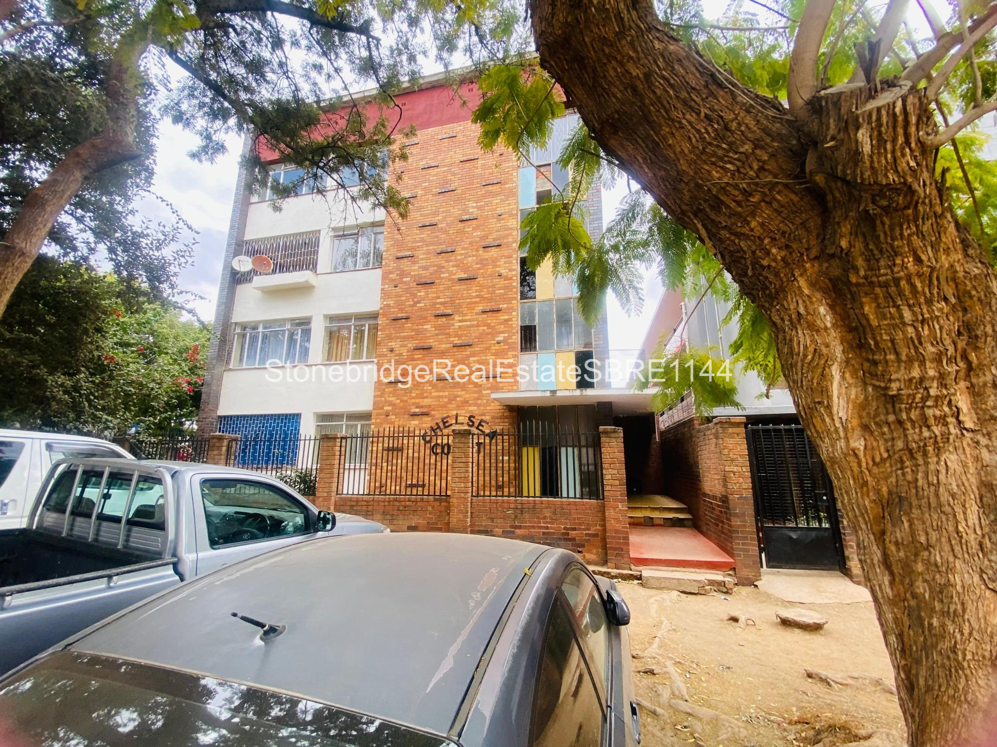 3 Bedroomed flat in Bulawayo CBD for sale