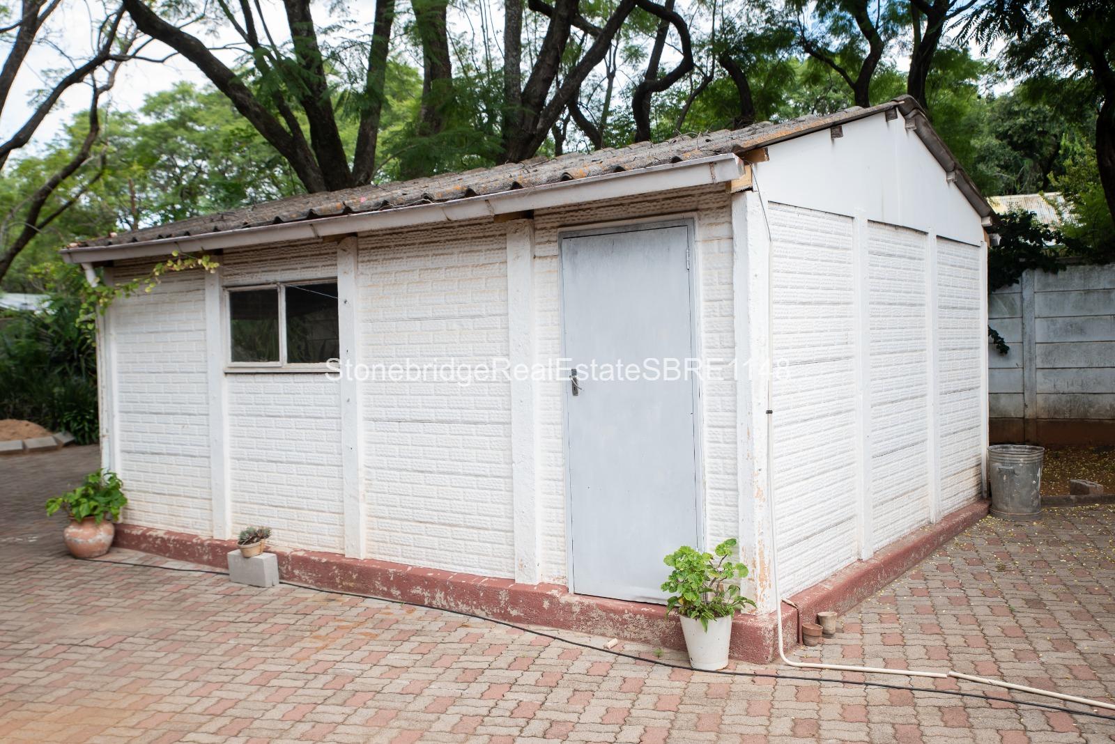 WhatsApp Image 2026-03-18 at 10.40.14 5 Bedroomed House In Hillside for sale