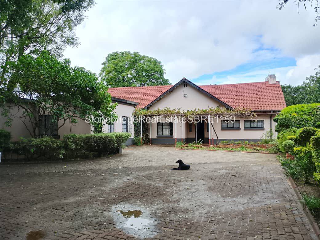 4 bedroomed House in Riverside for sale