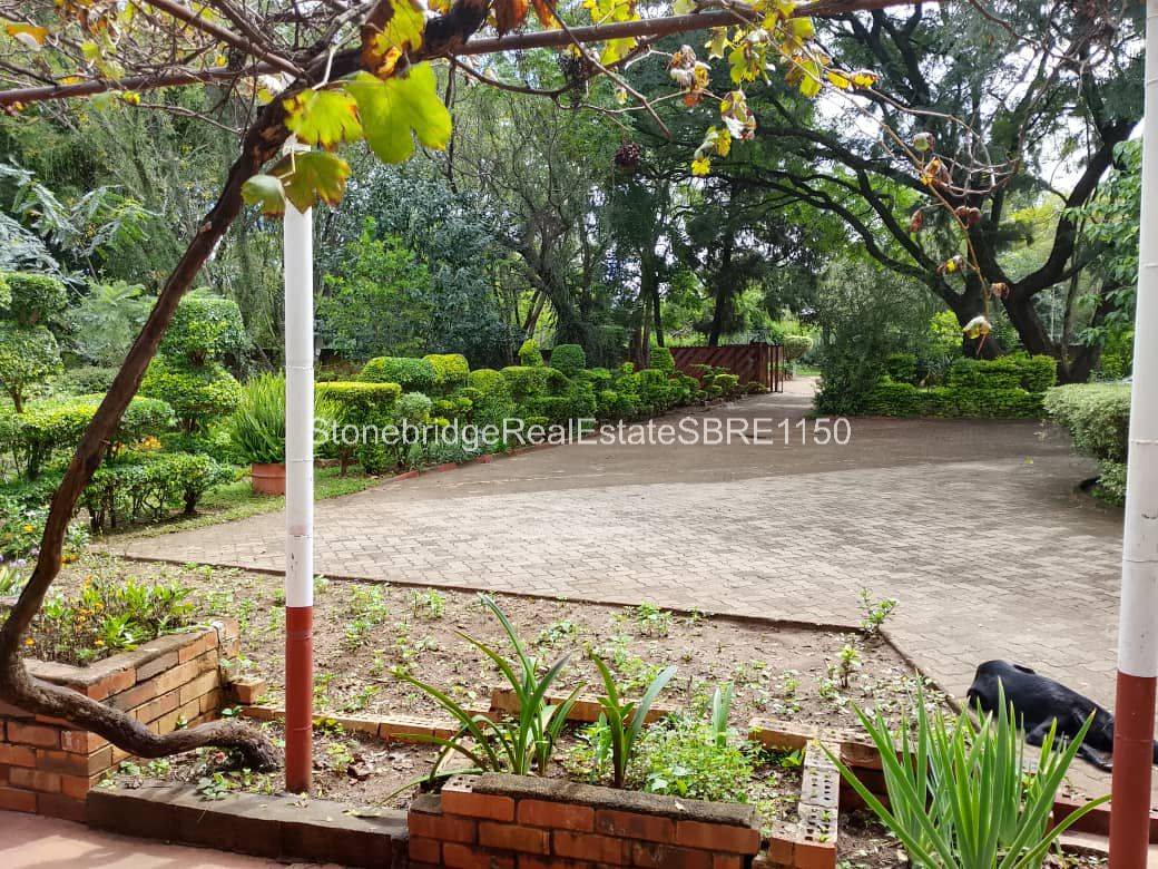 4 bedroomed House in Riverside for sale
