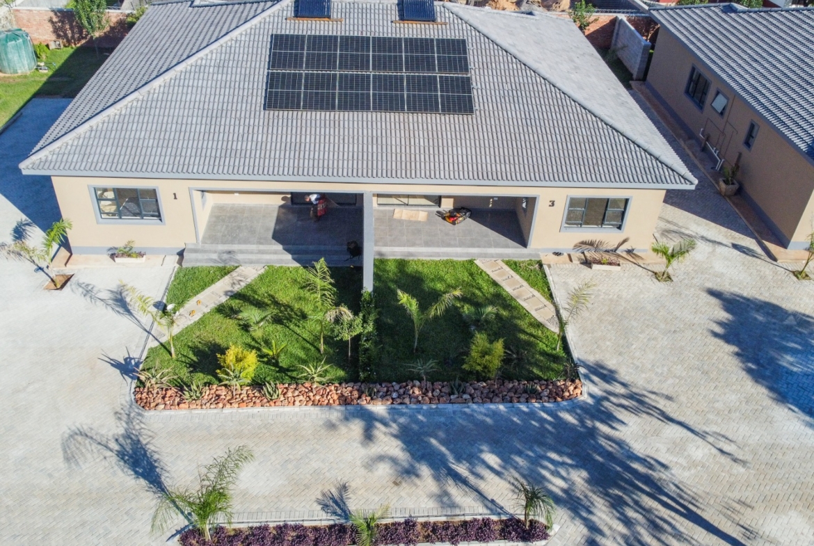 Luxurious 3 Bedroomed Townhouses in Hillside To-Let