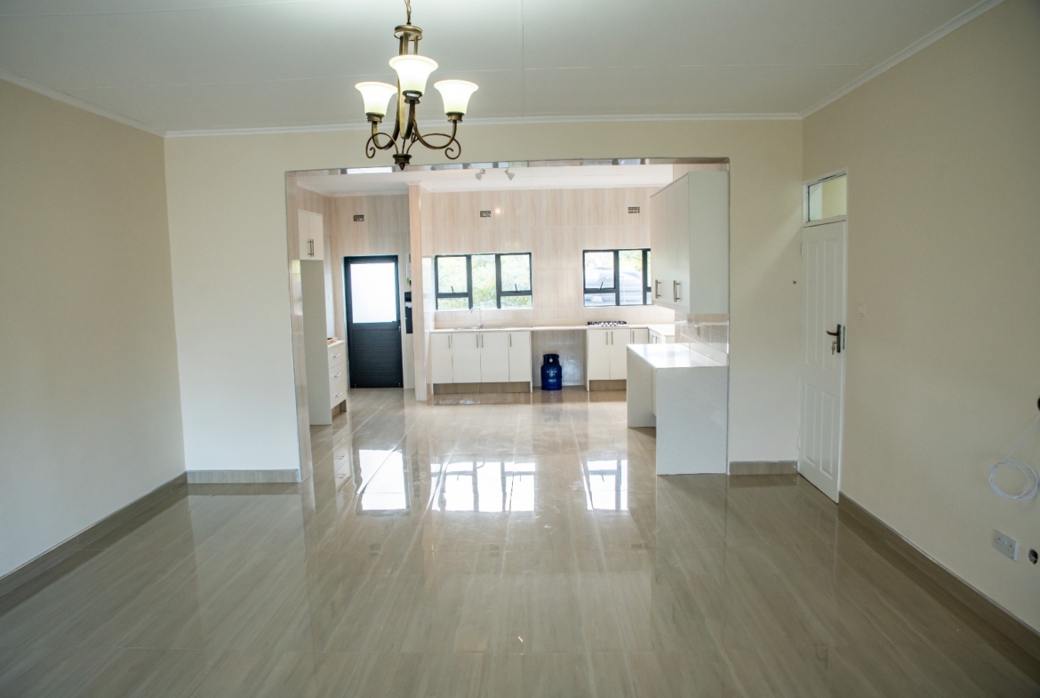 Luxurious 3 Bedroomed Townhouses in Hillside To-Let