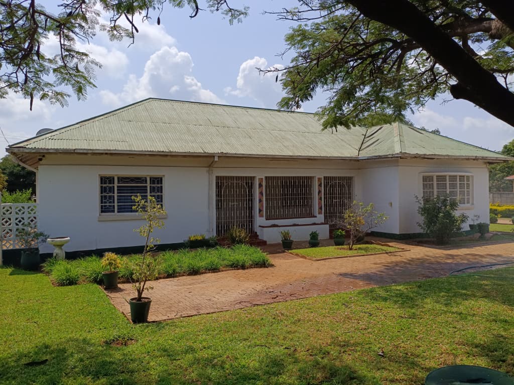 Prime Commercial Property on 25th Avenue Famona to rent