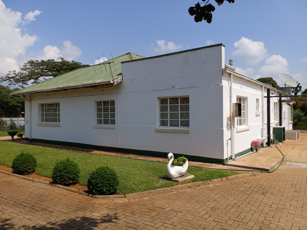Prime Commercial Property on 25th Avenue Famona to rent