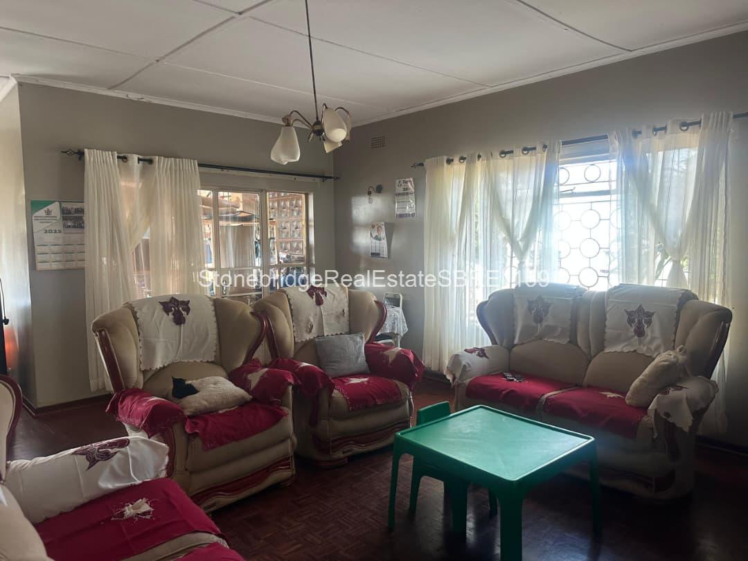 WhatsApp Image 2026-04-09 at 12.44.18 3 Bedroomed House in Morningside for sale