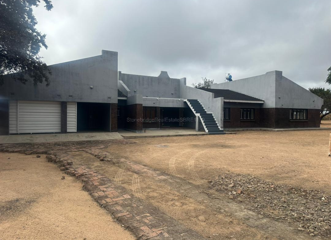 4.5 Hectare Property with 5 Bedroomed House in Norwood for sale