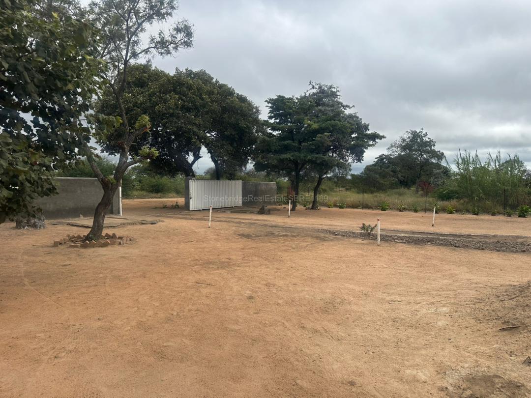 WhatsApp Image 2026-04-24 at 10.29.47 4.5 Hectare Property with 5 Bedroomed House in Norwood for sale