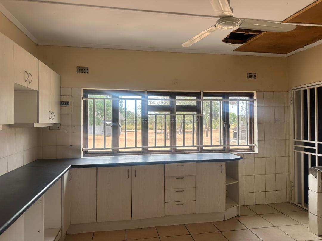 WhatsApp Image 2026-04-24 at 10.29.48887 4.5 Hectare Property with 5 Bedroomed House in Norwood for sale