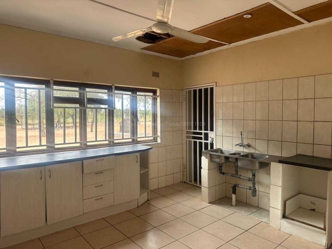 WhatsApp Image 2026-04-24 at 10.29.51 4.5 Hectare Property with 5 Bedroomed House in Norwood for sale